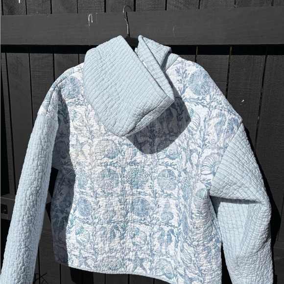 Quilted Blue/White Seashell themed  Hoodie Sweatshirt - Picture 4 of 10